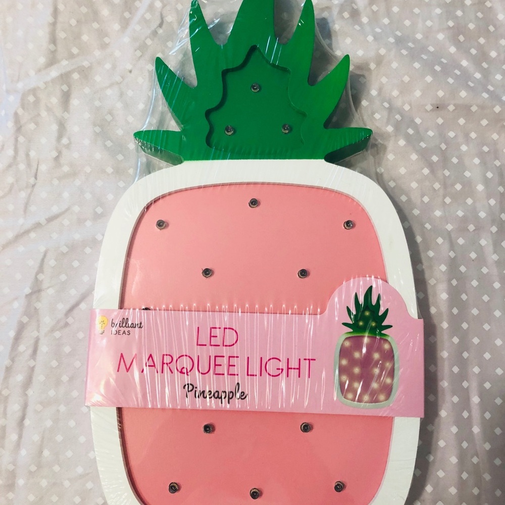 LED pineapple marquee light
